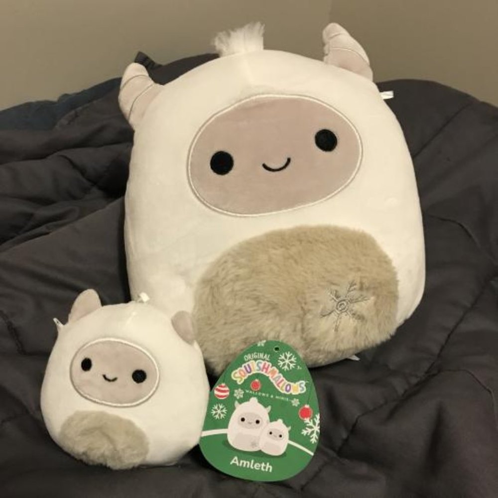Squishmallow Amleth Yeti 8 inch and clip HTF BNWT Canadian Winter 2022 exclusive
